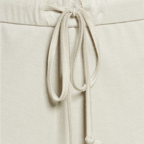 Skims Soft Lounge Sleep Shorts - Picture 2 of 4